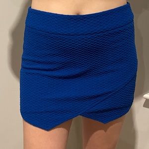 (NWOT) ARDEN B. COBALT BLUE SKORT (S)